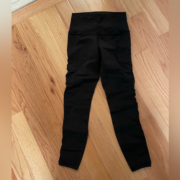 Lululemon mesh detail legging - Picture 2 of 7